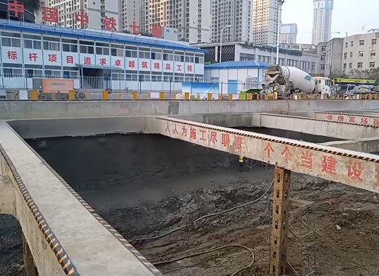 GYP-90A液壓混凝土濕噴機(jī)施工現(xiàn)場(chǎng)